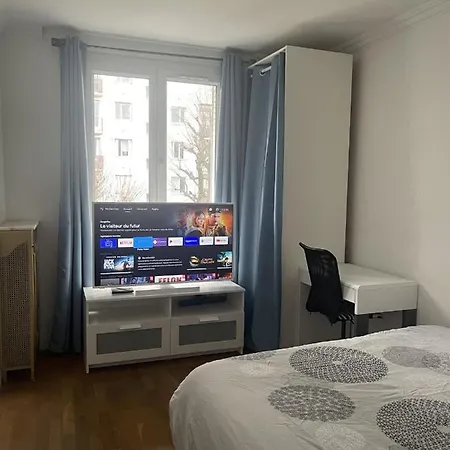 Petit Nid Douillet * Colombes (Hauts-de-Seine)