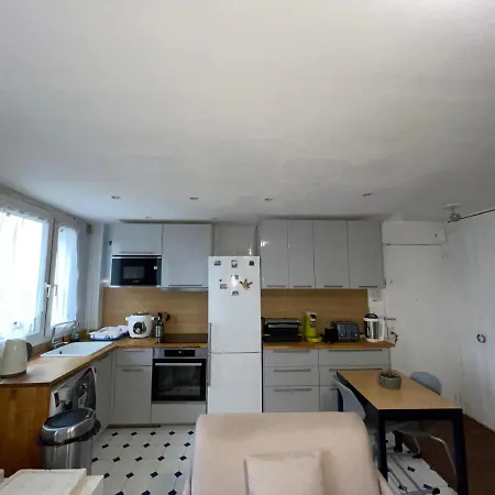 Petit Nid Douillet * Colombes (Hauts-de-Seine)